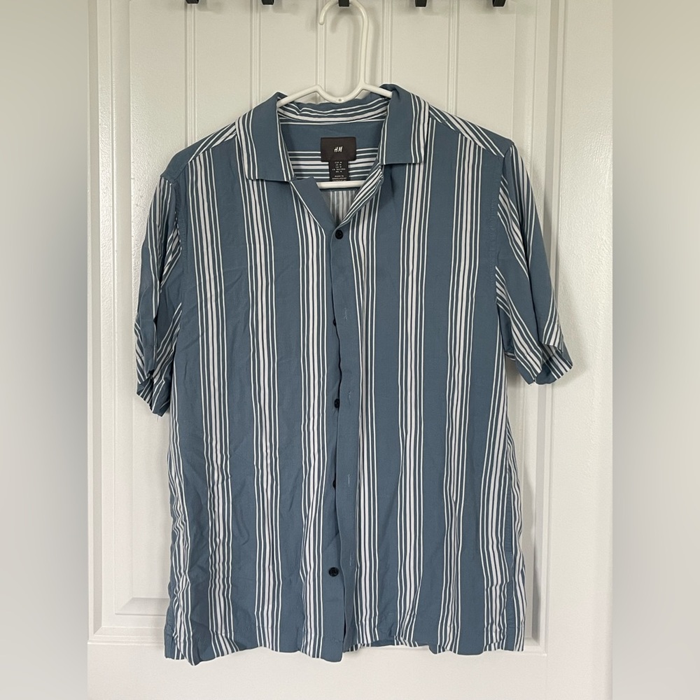 Men’s H&M Size M Button Up